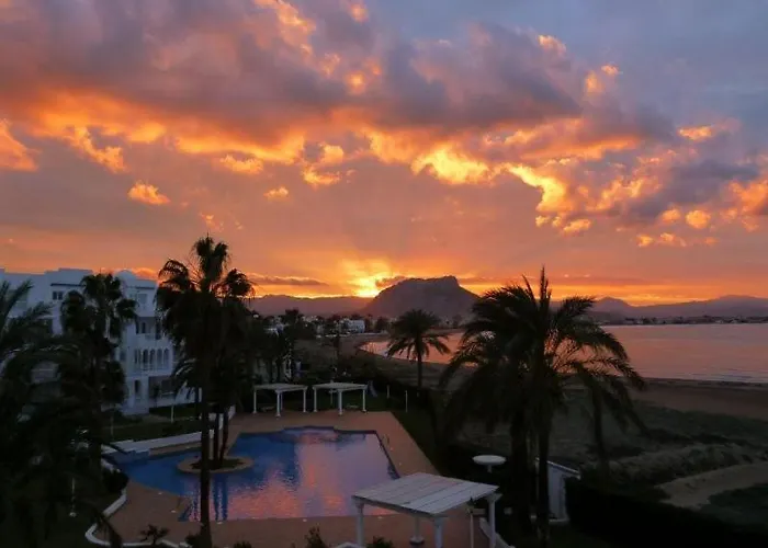 Exceptional Frontline View Apartamento